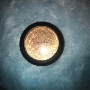 MAC cosmet. Extra Dimension Skinfinish Oh, Darling